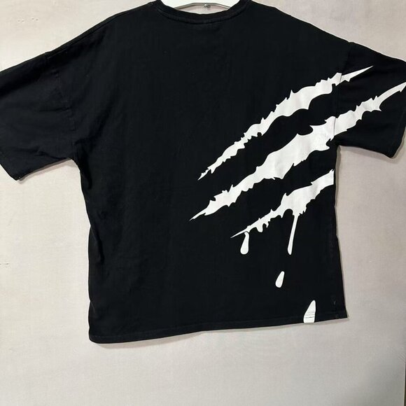 Sua Moment Claw Marks Graphic Black T-Shirt , Size XL - Picture 2 of 9
